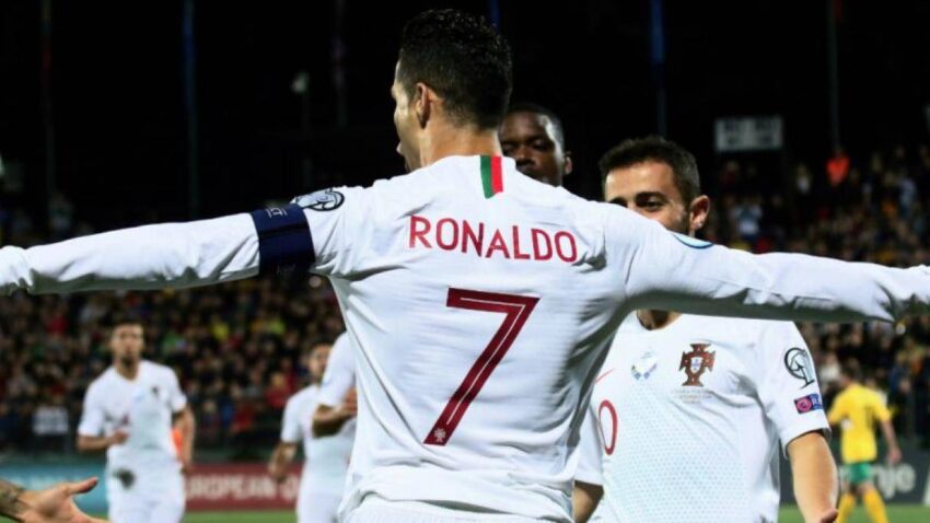 EL SHOW DE CRISTIANO RONALDO POR LA PRE EURO 2020