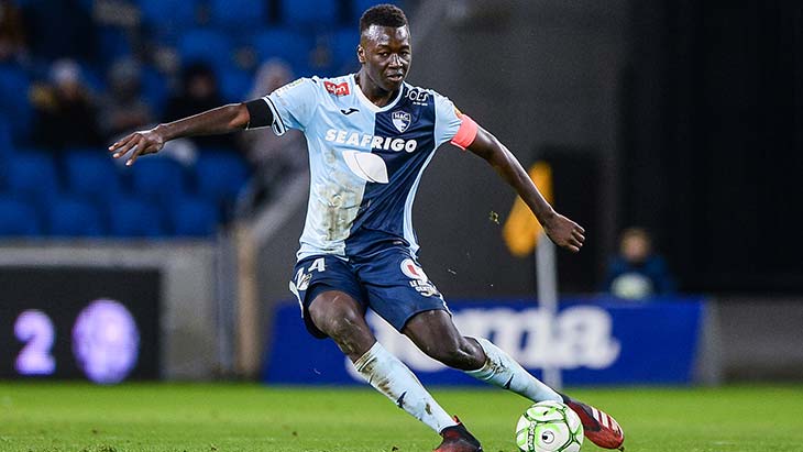 WATFORD ANUNCIÓ EL FICHAJE DE PAPE GUEYE
