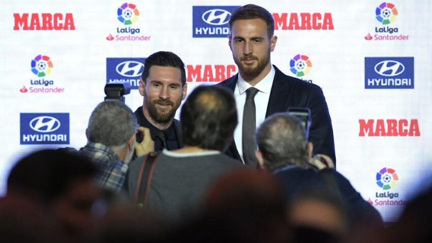 SUSPENSIÓN DE LA LIGA BENEFICIARÍA A MESSI Y OBLAK