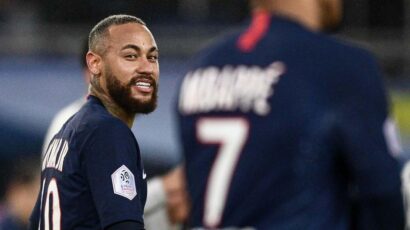 NEYMAR COBRARÍA LA MITAD PARA LLEGAR AL BARCELONA