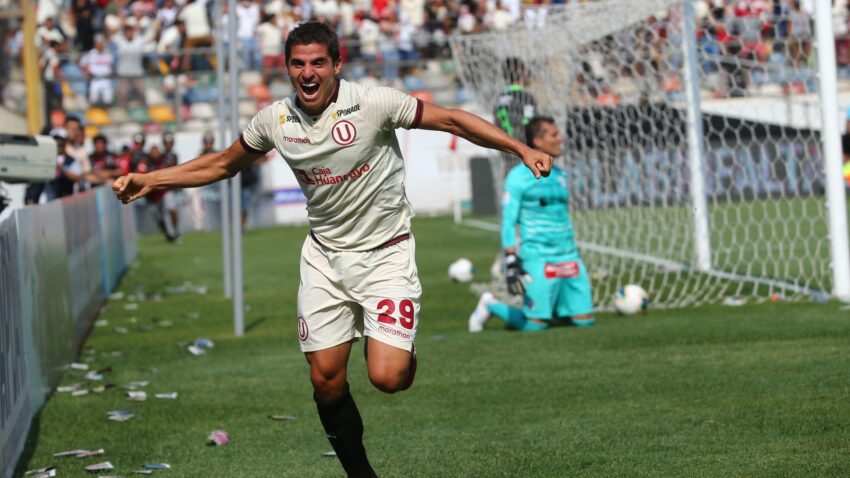 UNIVERSITARIO: "YA HABRÍA ACUERDO DE REDUCCIÓN SALARIAL"