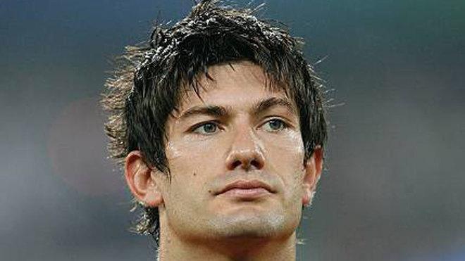 ENCUENTRAN A EXFUTBOLISTA SERBIO SIN VIDA EN SU DEPARTAMENTO