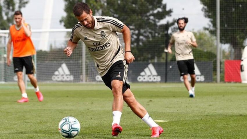 REAL MADRID: REALIZAN MINUTO DE SILENCIO EN ENTRENAMIENTOS POR VICTIMAS DEL COVID-19