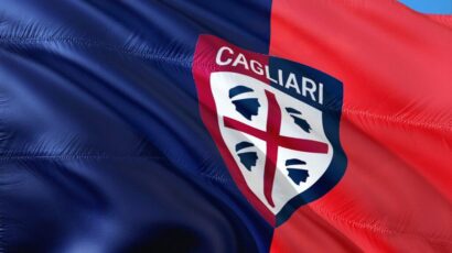 FUTBOLISTAS DEL CAGLIARI RENUNCIAN AL SALARIO DE ABRIL