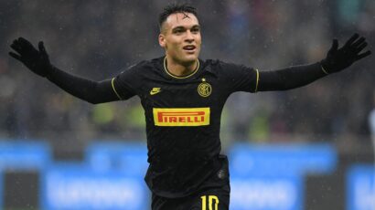 LAUTARO MARTÍNEZ FUE COMPARADO CON BATISTUTA Y SUÁREZ