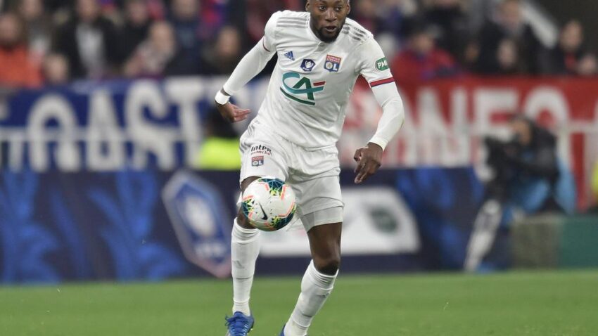 LYON EJECUTA OPCIÓN DE COMPRA POR TOKO EKAMBI