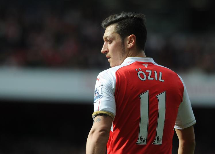 Özil
