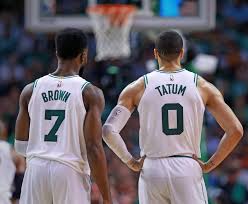 BROWN-TATUM, LA DUPLA QUE REMONTA Y LE DA LA VICTORIA A LOS CELTICS