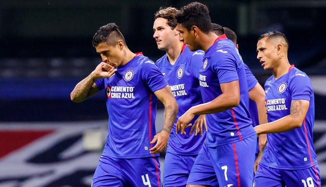 CRUZ AZUL GANA POR 3-0 Y SE MANTIENE COMO LIDER