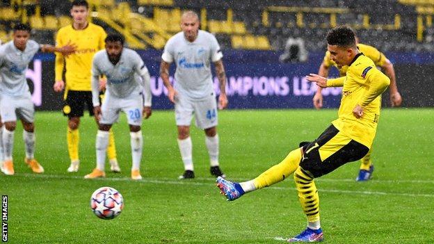 EL BORUSSIA DORTMUND LE GANÓ BIEN SU CASA AL ZENIT POR 2-0