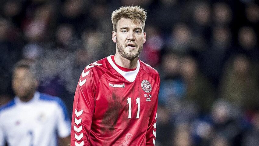 BENDTNER:"EN LA JUVENTUS LOS JUGADORES FUMABAN"