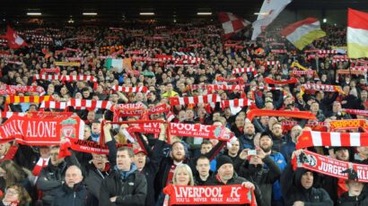 AFICIONADOS VUELVEN A LA PREMIER LEAGUE