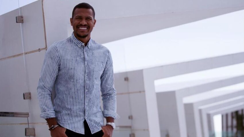 RONDÓN: "MARADONA ME ENSEÑÓ A AMAR EL FÚTBOL"