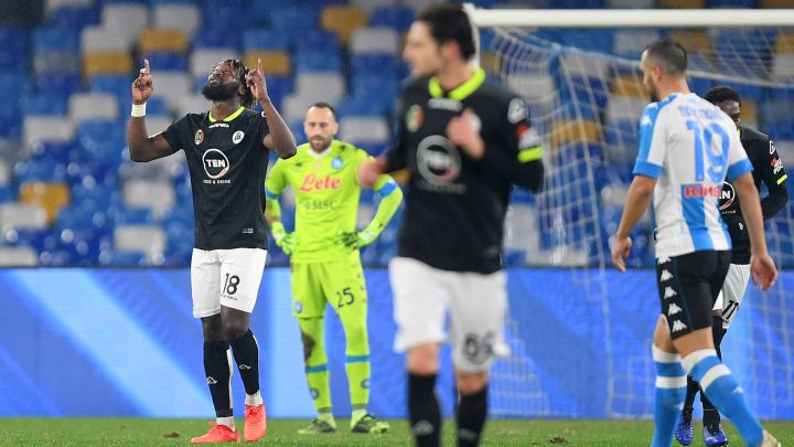 NAPOLI CAYÓ EN CASA FRENTE AL SPEZIA 1-2