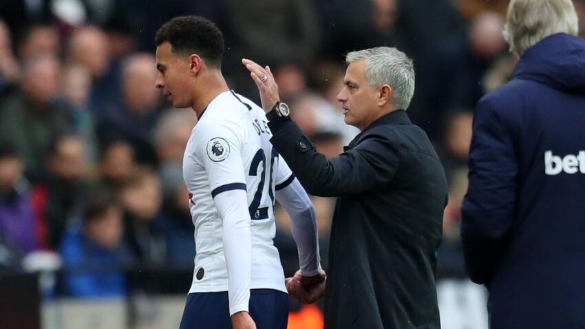 COLLYMORE LLAMA "DICTADOR" A MOURINHO