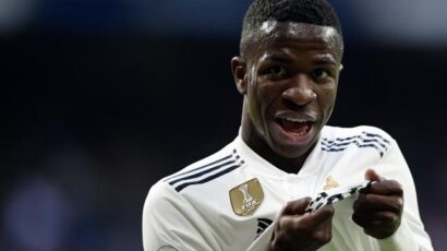 VINÍCIUS: «NUNCA ME RINDO»