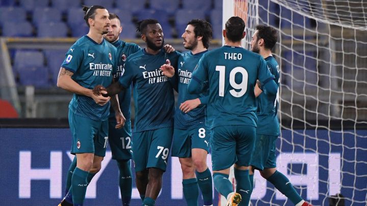 EL AC MILAN BUSCA PELEAR POR LA SERIE A