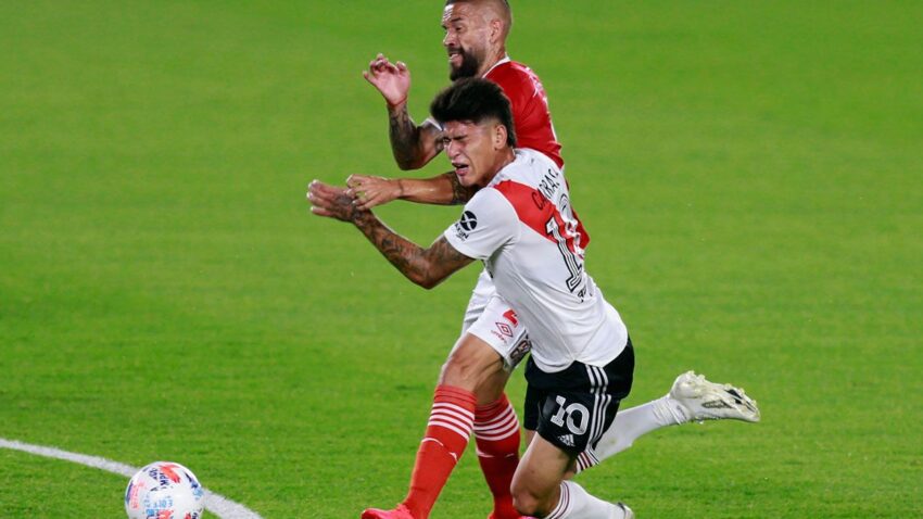 RIVER CAYÓ CON ARGENTINOS JR EN EL FINAL