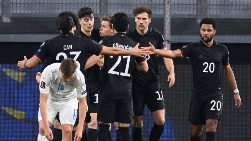 ALEMANIA GOLEÓ A ISLANDIA EN EL DEBUT