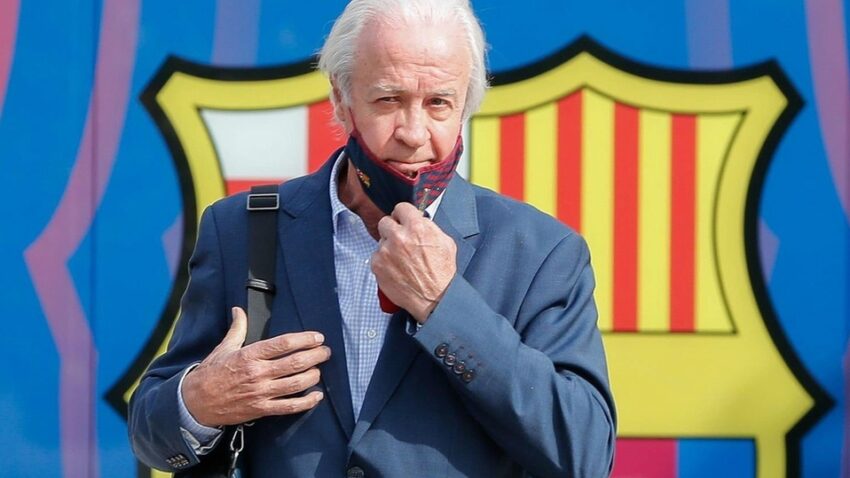 CARLES TUSQUETS DENUNCIA AMENAZA POR REDES