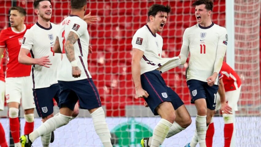 INGLATERRA SE QUEDÓ CON LA VICTORIA POR 2-1