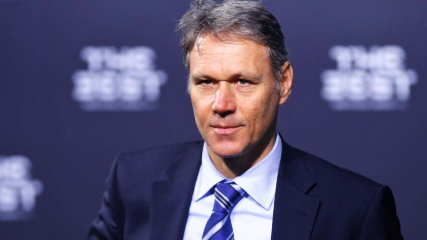 VAN BASTEN PROPONE ELIMINAR EL OFF SIDE