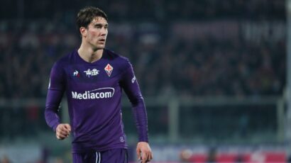 VLAHOVIC SE COMPARA CON HAALAND