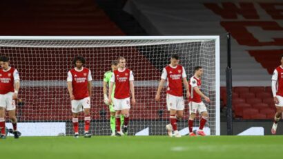 EMPATAN AL ARSENAL EN LOS MINUTOS FINALES