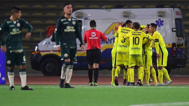 UNIVERSITARIO SE DESPIDE DE LA BICENTENARIO