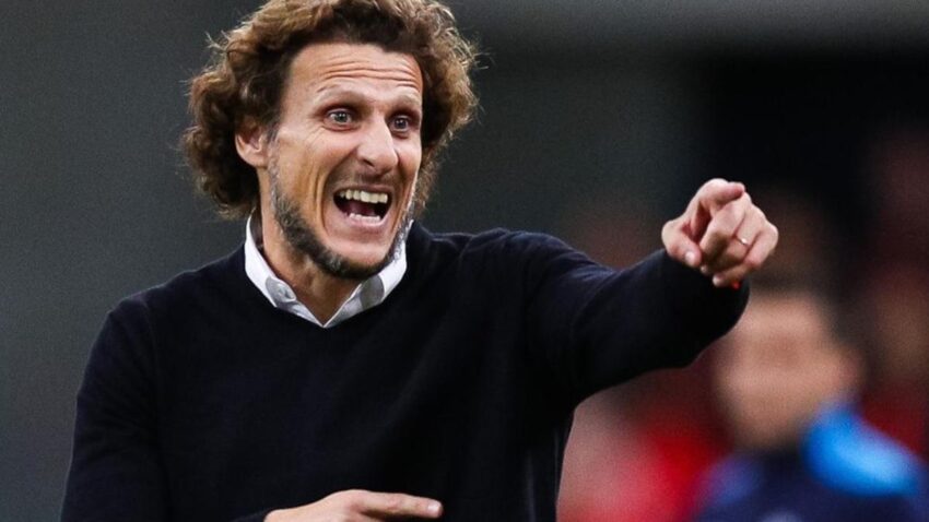 ATENAS DE FORLAN DEBUTA CON UN EMPATE