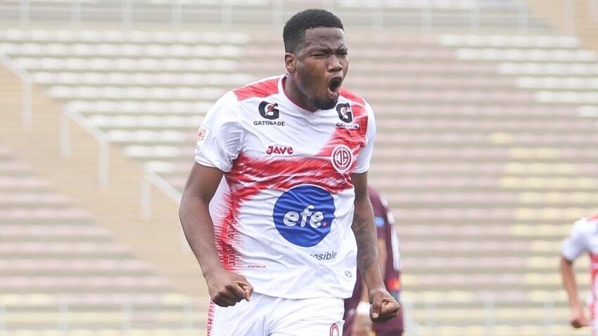 AGÓNICO TRIUNFO DE AURICH A SANTA ROSA