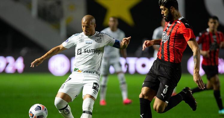 AGÓNICA VICTORIA DE SANTOS ANTE LIBERTAD