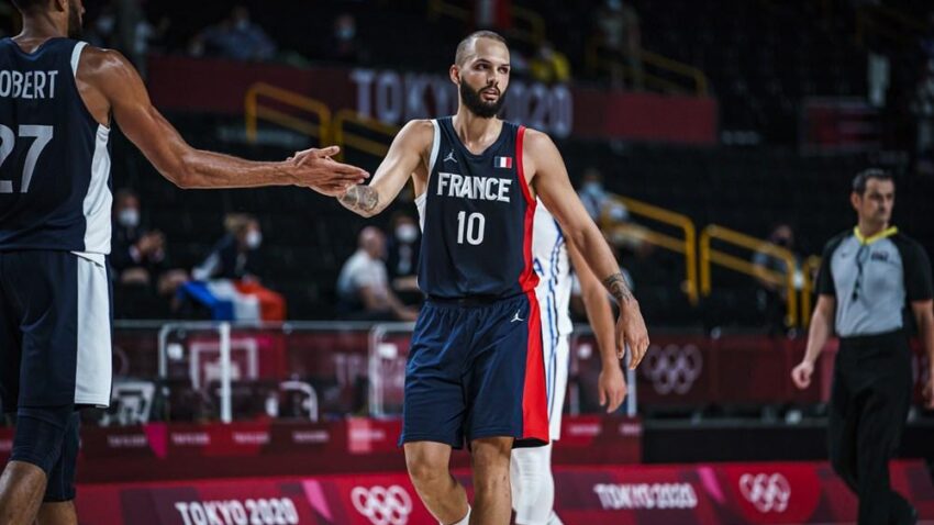 FRANCIA SUEÑA CON EL ORO