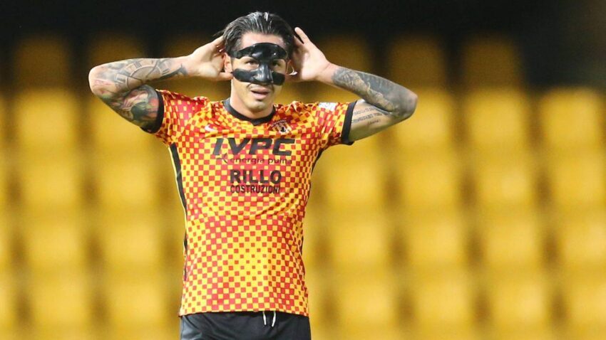 LAPADULA MARCA HAT-TRICK CON EL BENEVENTO