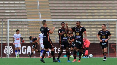 GRAN TRIUNFO DE AYACUCHO ANTE MANNUCCI