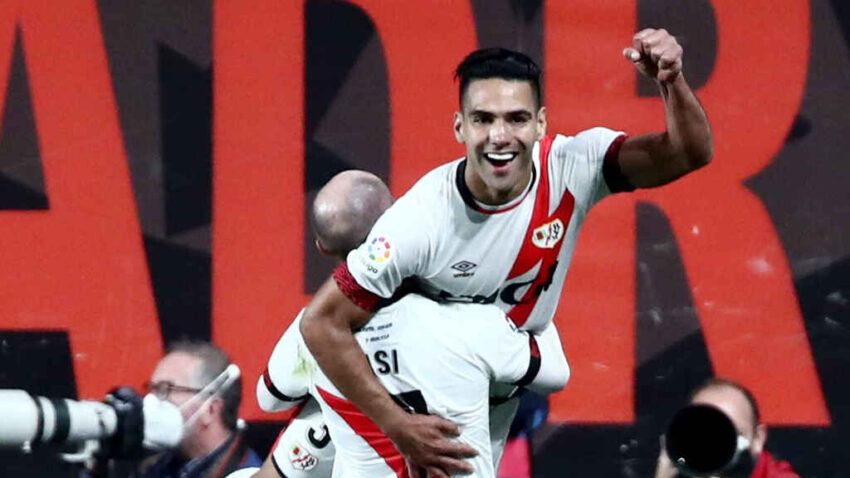 BARCELONA VOLVIÓ A CAER, EL RAYÓ GANÓ 1-0