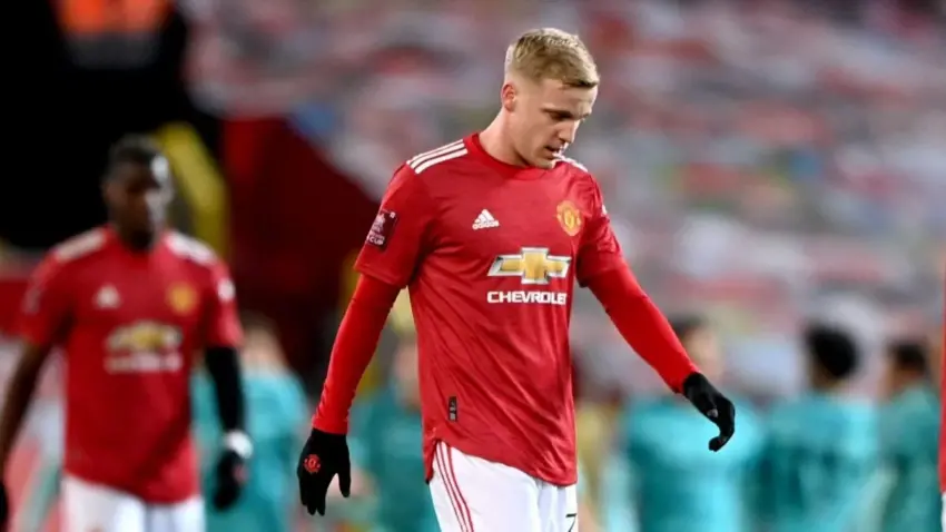 VAN DE BEEK DESEA SALIR DEL MANCHESTER UNITED