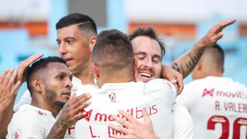 UNIVERSITARIO VENCIÓ A MELGAR Y ESTÁ EN COPA