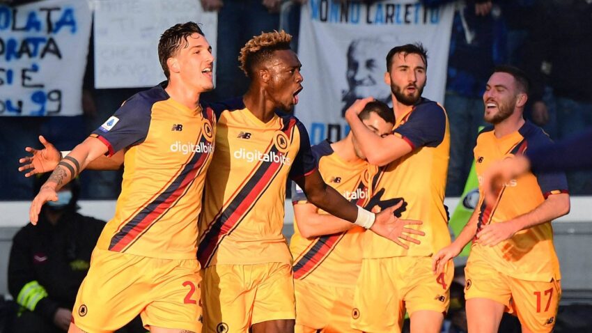 ROMA SORPRENDE A ATALANTA EN SU CASA