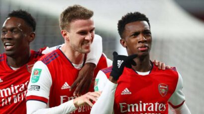 ARSENAL GOLEÓ Y YA ESTÁ EN SEMIFINALES