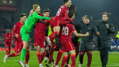 LIVERPOOL PASA A SEMIS EN LOS PENALES