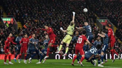 LIVERPOOL Y ARSENAL NO SE SACAN VENTAJA