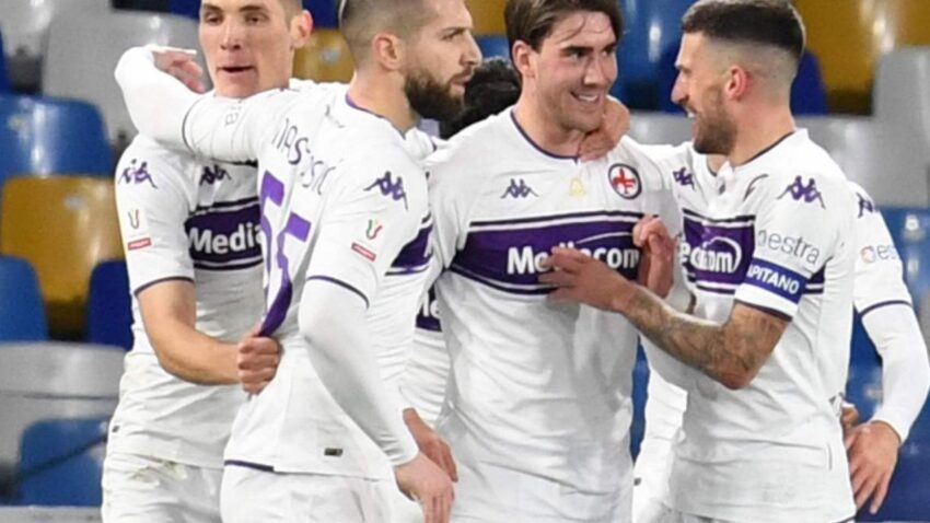 FIORENTINA GOLEÓ AL NAPOLI EN LA COPA