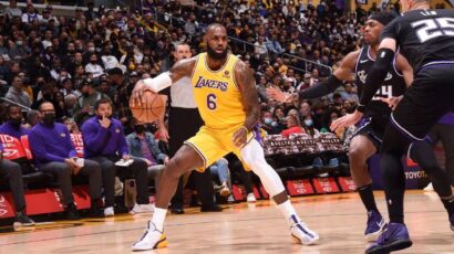 LOS ANGELES LAKERS DERROTAN A KINGS