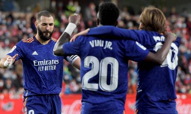 EL MADRID BUSCA SEGUIR LÍDER ANTE GRANADA