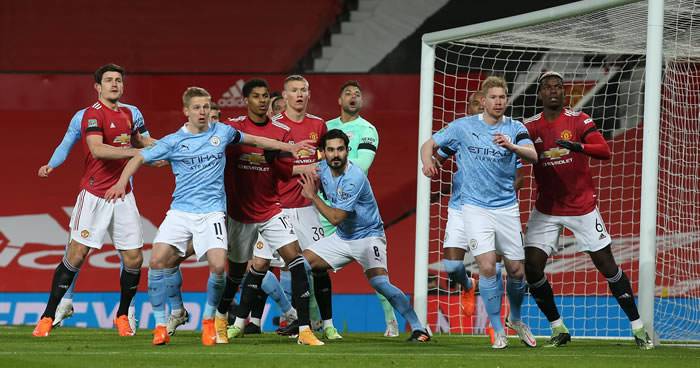 CHOCAN EN EL DERBI DE MANCHESTER EL CITY Y UNITED