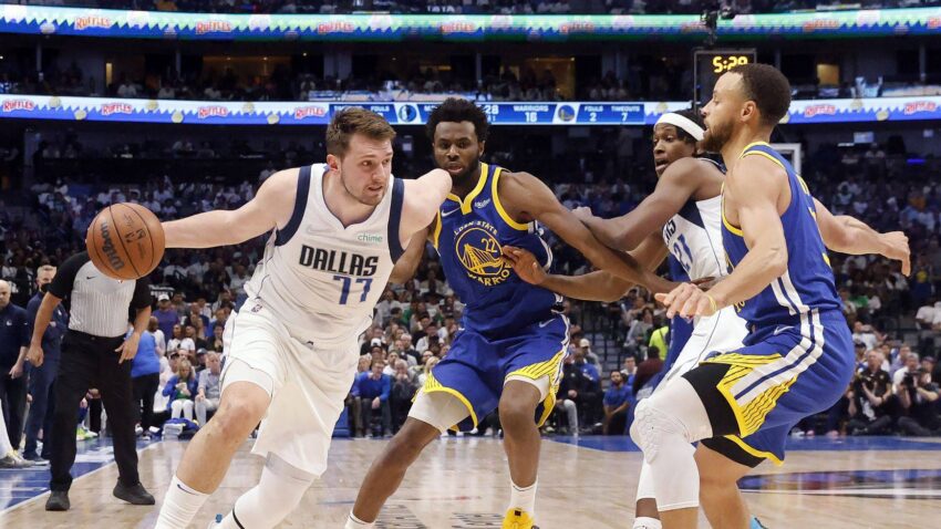 LOS MAVERICKS VENCEN A LOS WARRIORS PARA SEGUIR CON VIDA