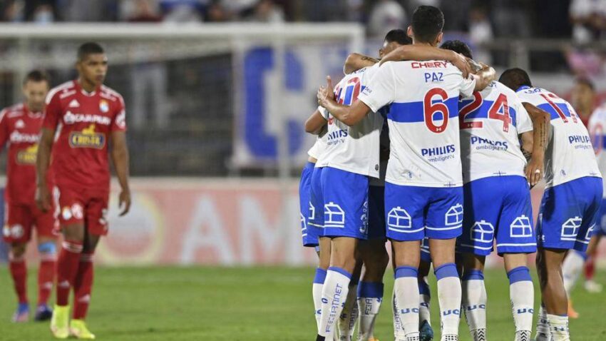 CRISTAL OBLIGADO A SUMAR DE TRES FRENTE A CATÓLICA