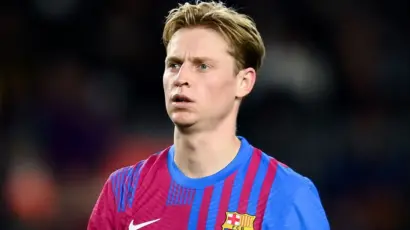 DE JONG FICHARÍA POR EL MANCHESTER UNITED