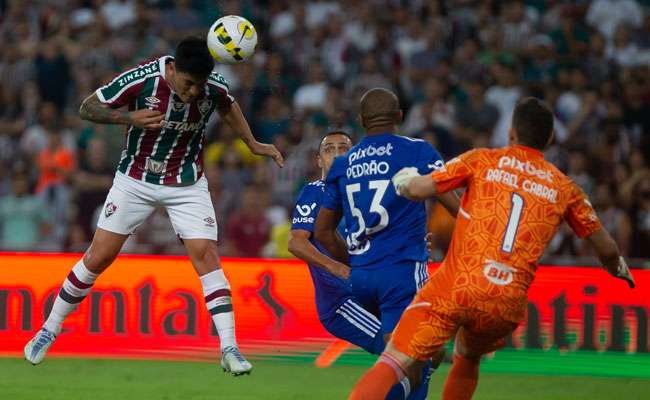 FLUMINENSE SE QUEDA CON EL PRIMER ENCUENTRO
